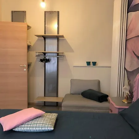 Gold-family In For 5 Guest * מנאג'יו